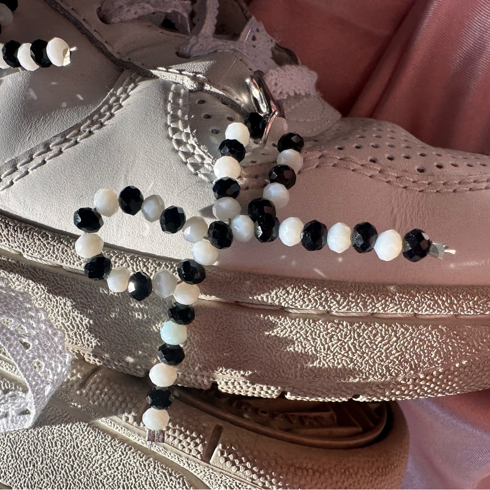 Bow beaded shoes charms, black and white bow sneaker clips
